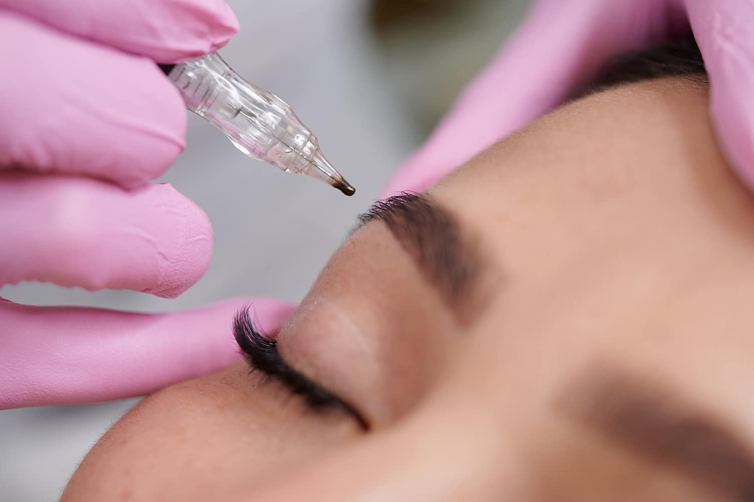 microblading eyebrow